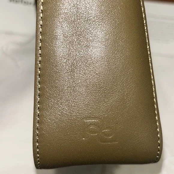 Reformation Chiara Convertible Wonton Bag Truffle - Picture 7 of 7